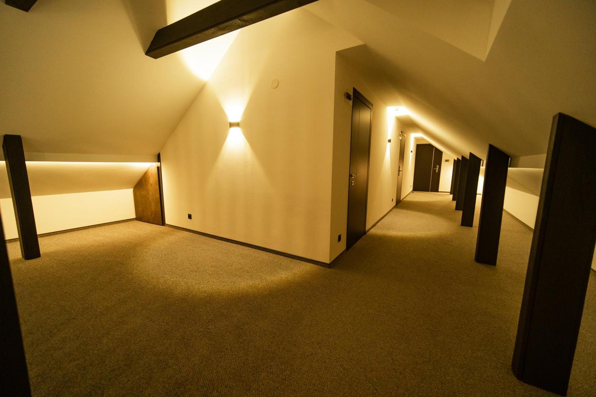 Rokytne  Royal Wood Hotel מראה חיצוני תמונה