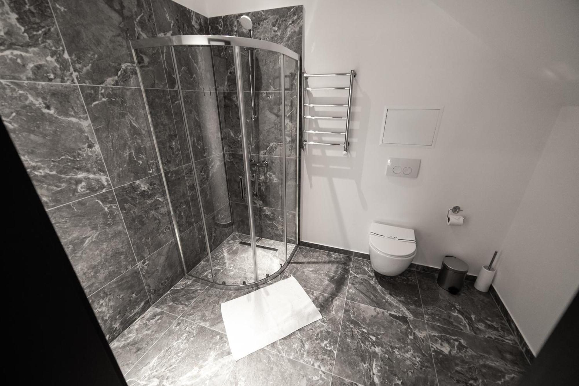 Rokytne  Royal Wood Hotel מראה חיצוני תמונה