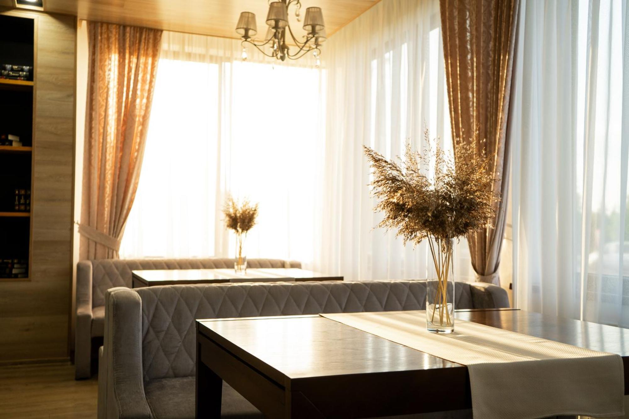 Rokytne  Royal Wood Hotel מראה חיצוני תמונה